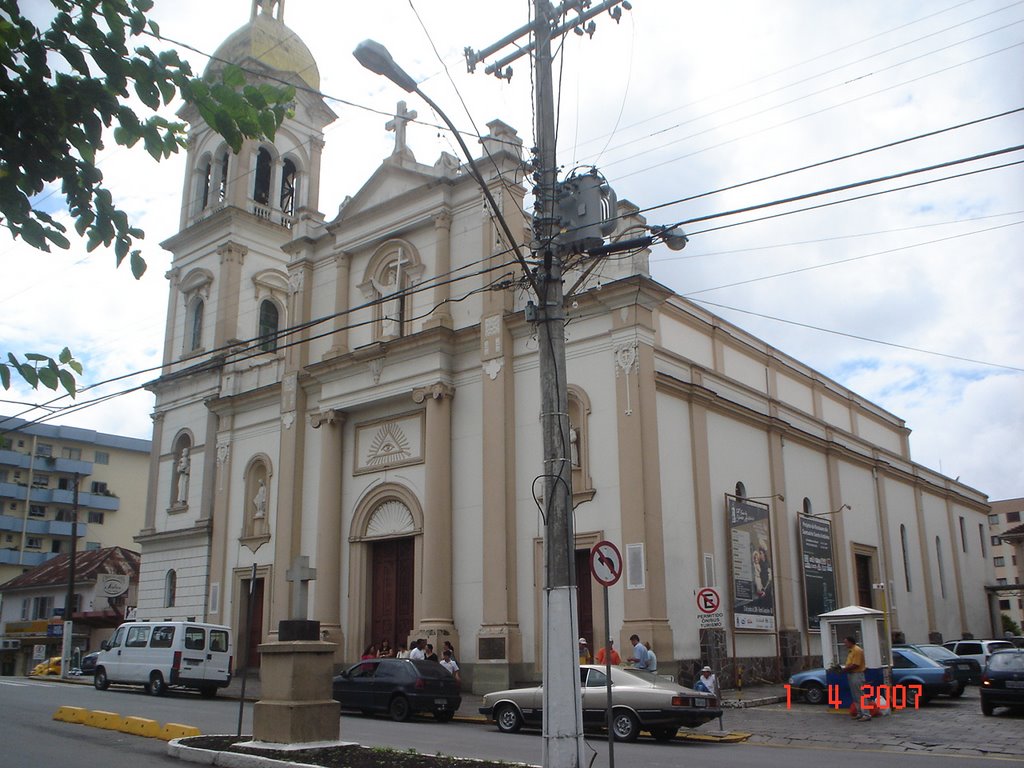 Igreja Matriz de Bento Gonçalves by Roberto Massaru Watanabe