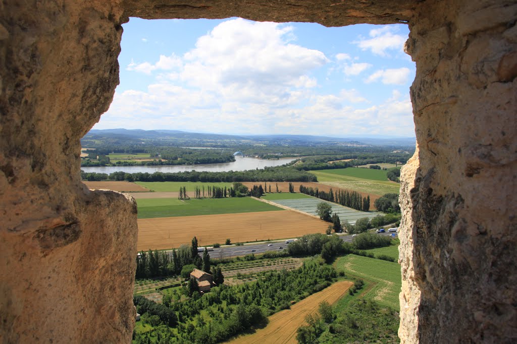 Cité medievale de Mornas by rapazao