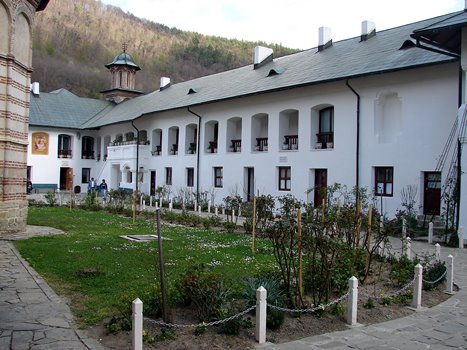 Romania - Ramnicu Valcea - Cozia Monastery by vikylangelo