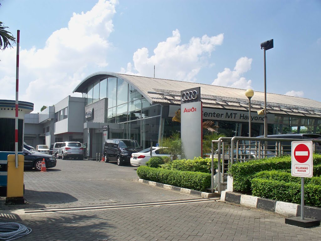 Audi Center MT Haryono by akhmad fauzi manpower