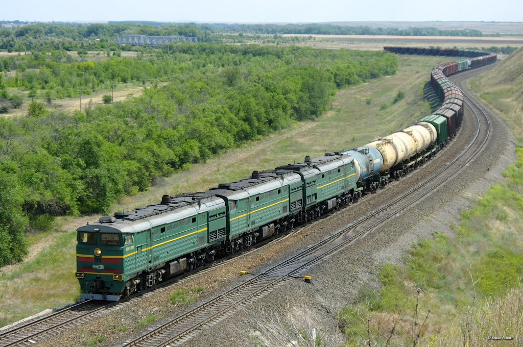 Diesel locomotive 3TE10MK-2355 with cargo train on the stretch Oblivskaya - Chernyshkov by Vadim Anokhin