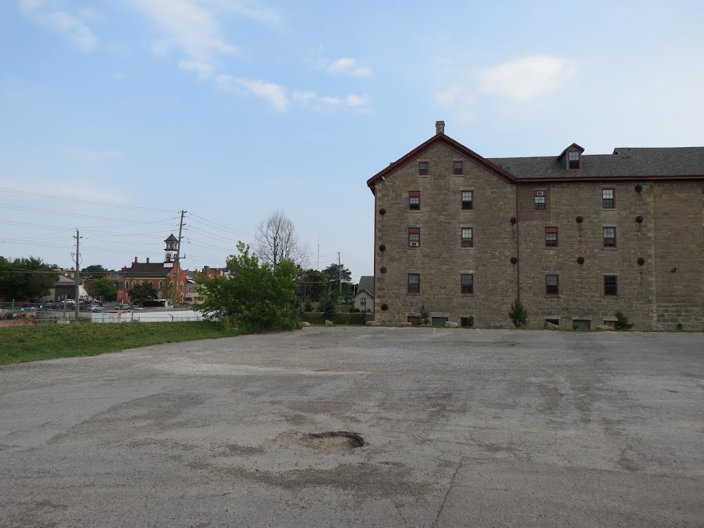 Welland Mills (foreground), Old Fire Hall (background) by daredevil420