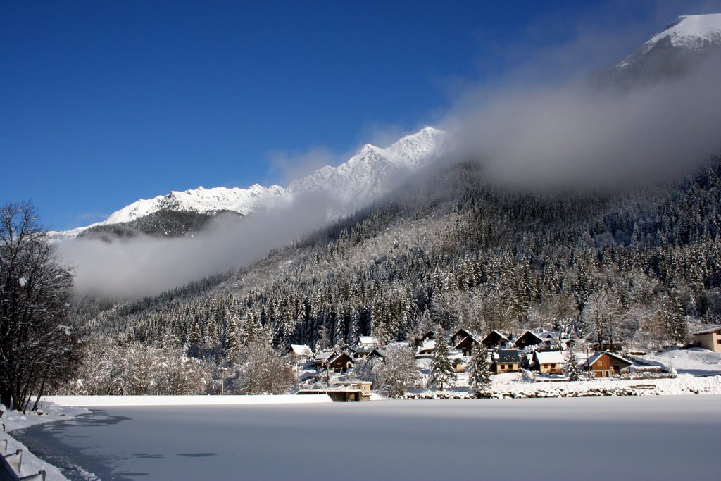 Near Fond de France in Winter (January 2008) by René Collomb