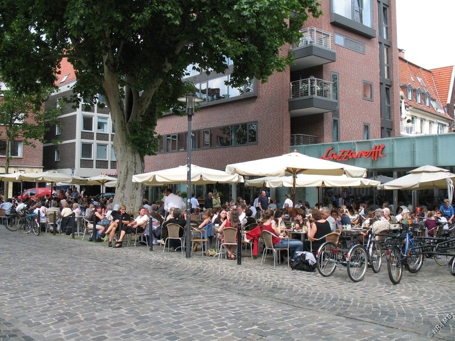 Eiskaffee an der Überwasser-Kirche by NR|MS