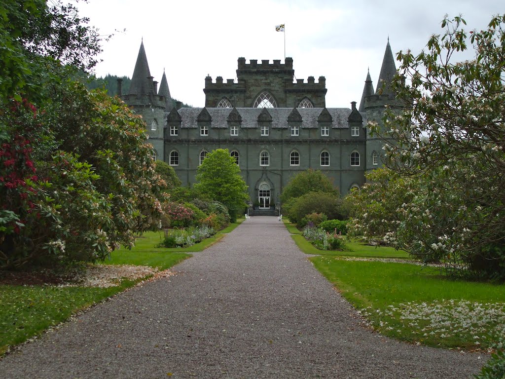 Inveraray Castle by rustyruth