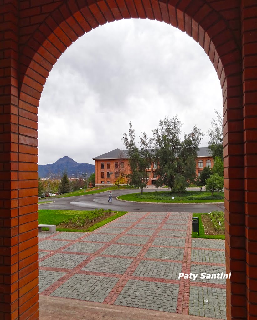 Universidad de los Andes, Las Condes, Santiago, Chile. by Patricia Santini