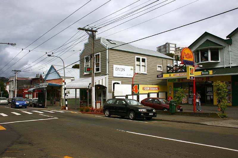 Aro street shops by Fritz Schöne