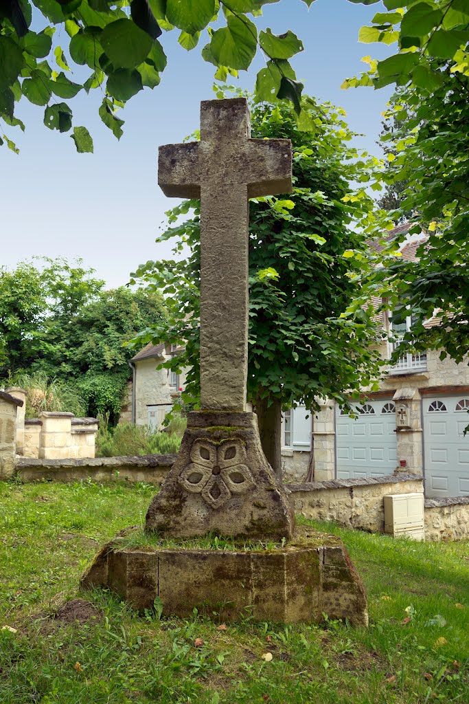 Calvaire Chemin du Jonquoy Rhuis by Berpiet