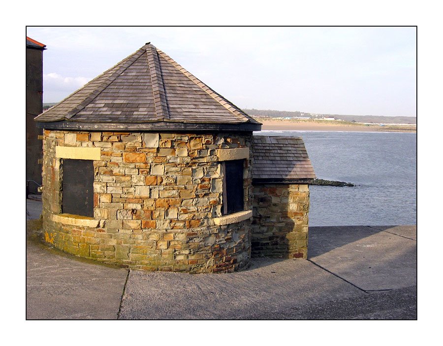 Porthcawl Harbour (Old Custom House) (oo) by TiK-Pix