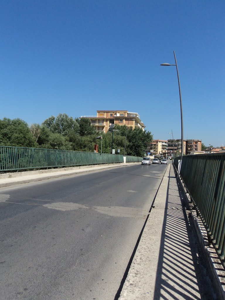 Ponte sul fiume Volturno by Geosergio