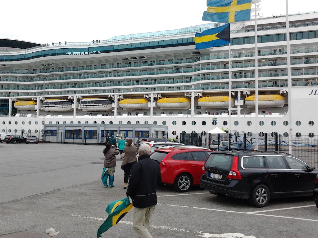 Jewel of the Sea in Arendal Gothenburg by Djalil Fardsadeg