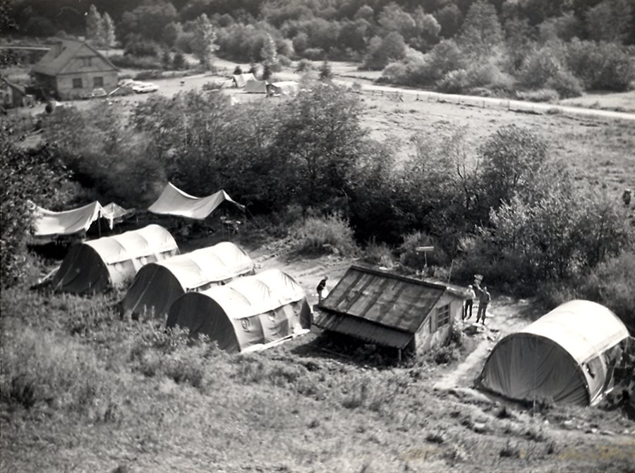 Berehy Górne - baza SKPB w sierpniu 1986 rano by Domiks