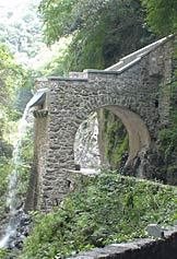 Brücke an der Durchfahrt zur Region Tremosine - www.bikerdream.de by bikerdream