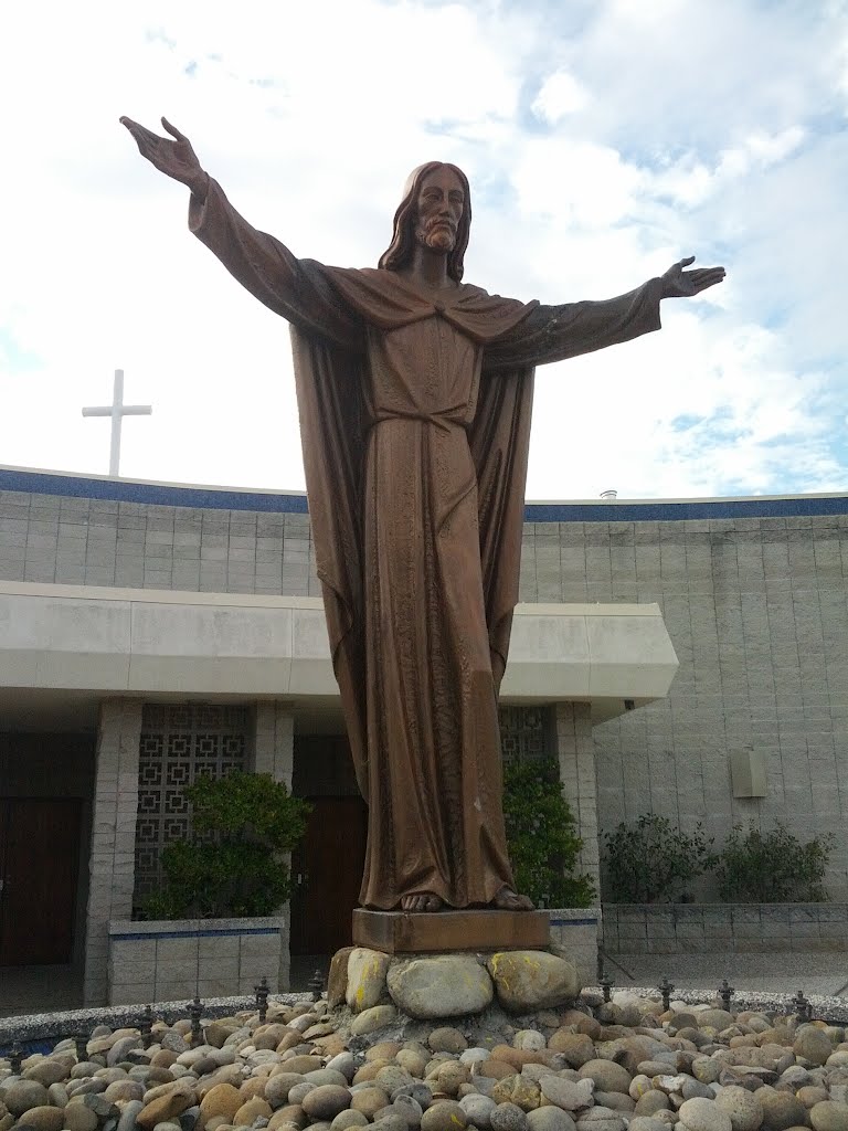 Piazza of The Resurrection by markaubin