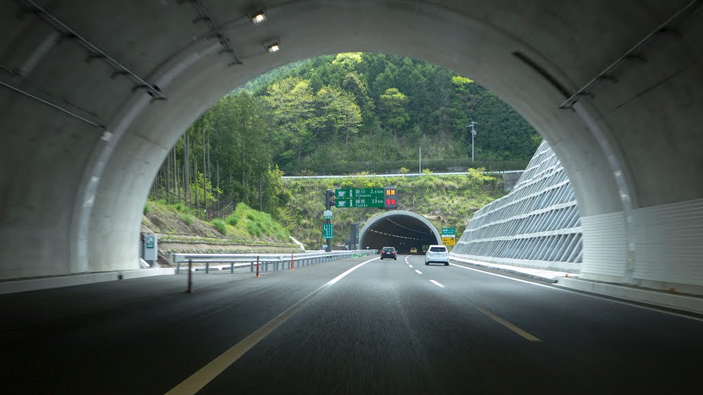 Shin tomei Expressway by ajikawakazu