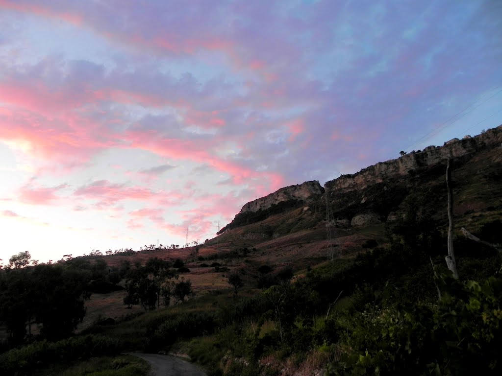 Tramonto a Gerace by Roberto Macrì