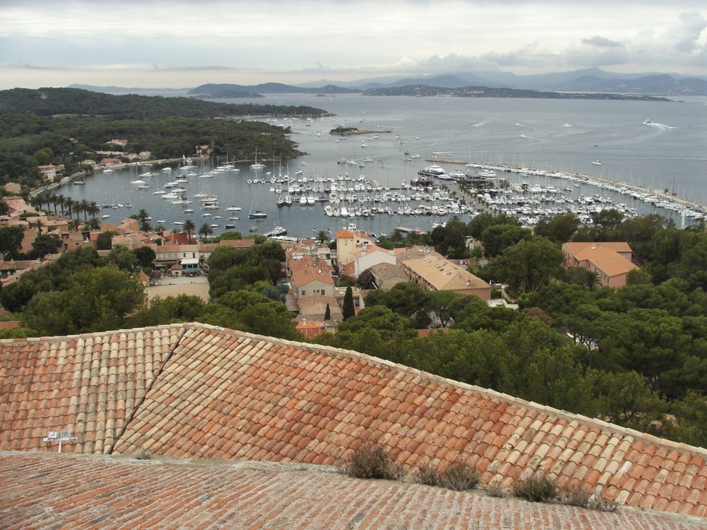 Port de Porquerolles vu du Fort by Remi Morel