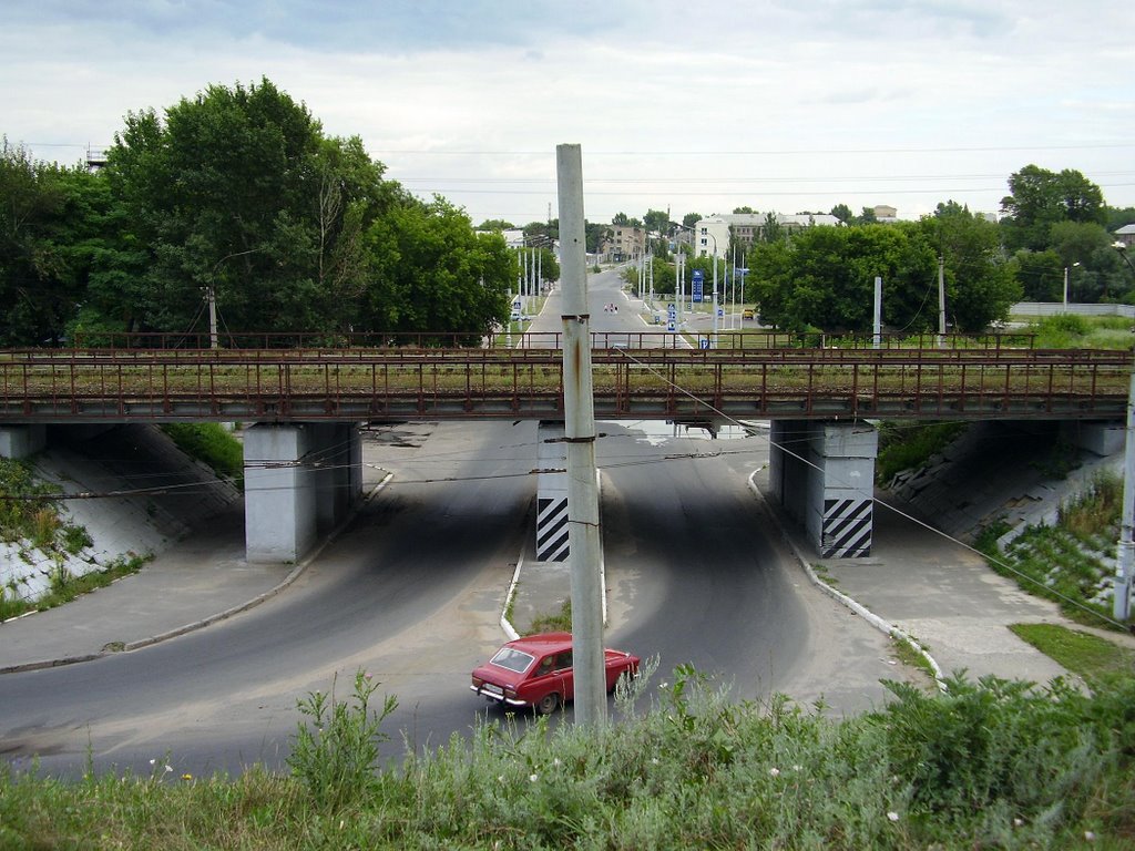 Railway bridge by Danieldee