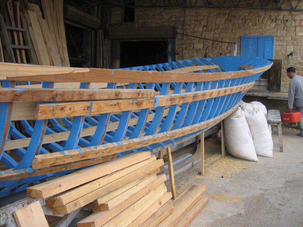 La fabrication des bateaux by Bernard GHABI