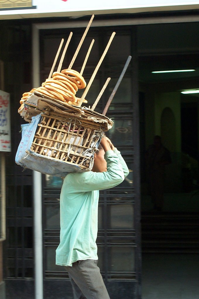 Bread furnisher by Remi Morel