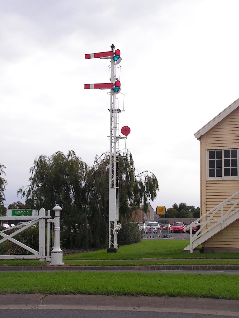 Railway Signals at Sale by emdb67