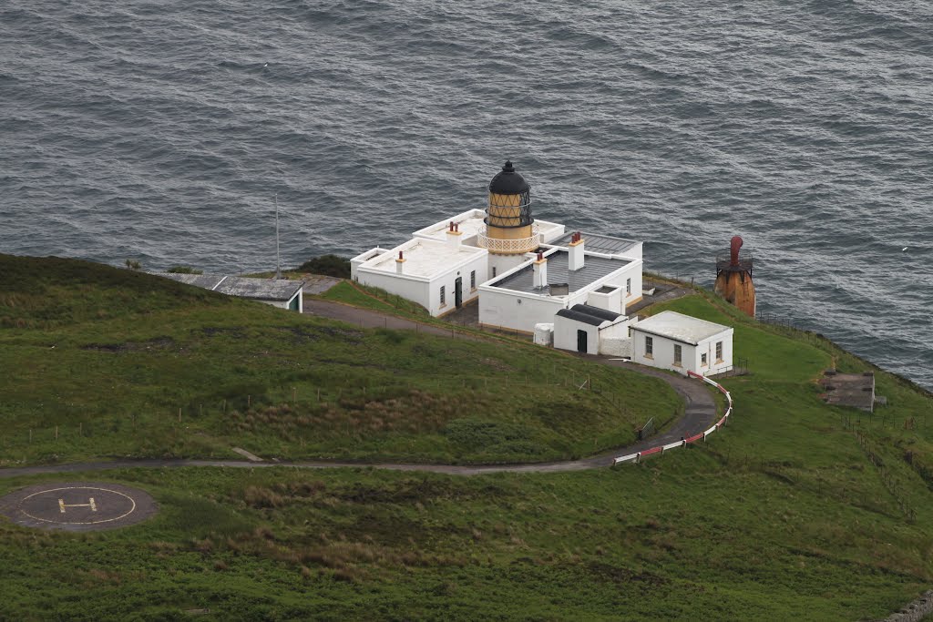 Mull of Kintyre Lighthouse by Frank Macpherson