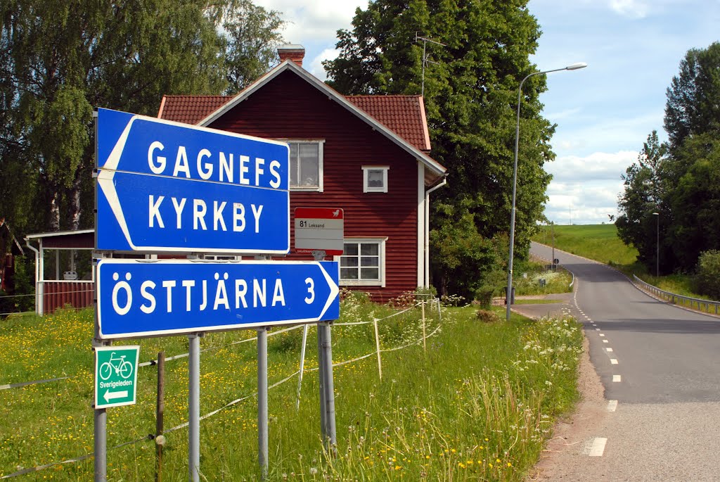 Approaching Gagnef Flottbron, Sverige by Amanda Wood