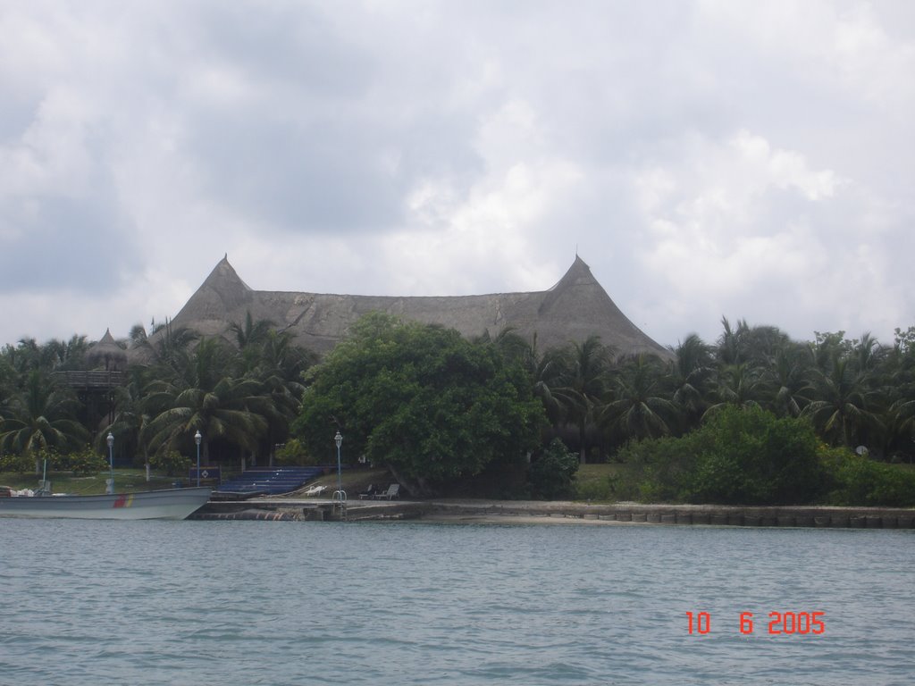 Casa farmacólogos. Traquetolandia. Islas del Rosario by fontriego