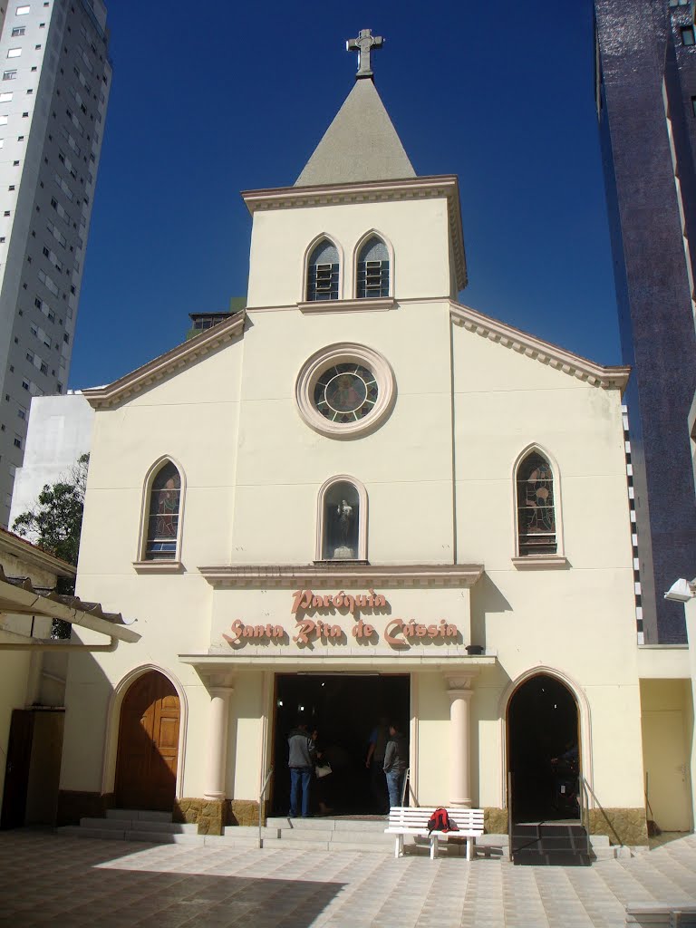 Igreja de Santa Rita de Cássia by Marcelo Tombesi Guedes