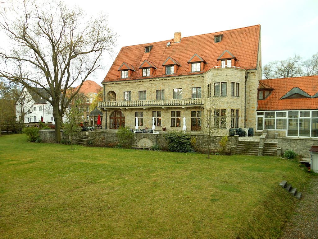 Courtyard of the Parkhotel in Halberstadt... by frtzw906