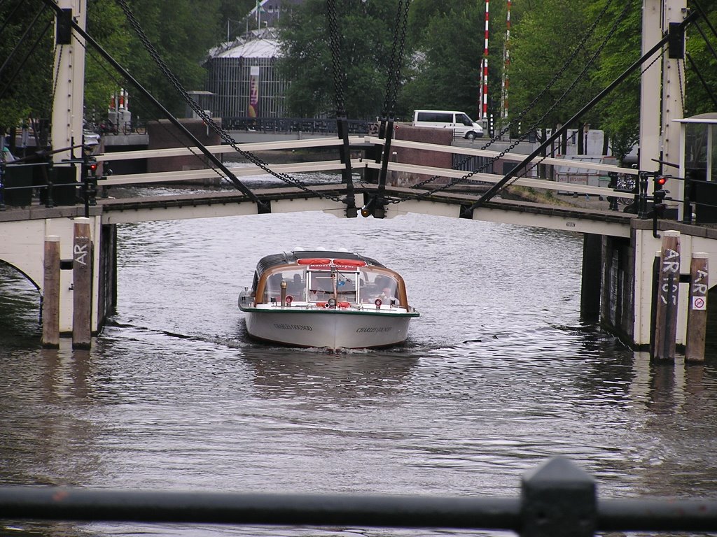 Canal d'Amsterdam by Roc Garcia-Elias