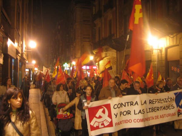 Contra la represión y las libertades Gijón enero del 2008 by Esa, la de Oviedo