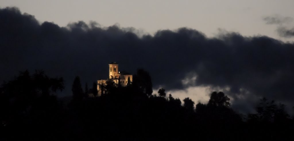 Montevecchia - notturno del Santuario della Beata Vergine del Carmelo by Giovamag