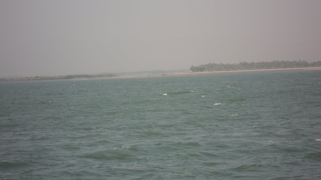 Barma or Mayanmar Border from Bay of Bangle or Naf River by BDtravelar