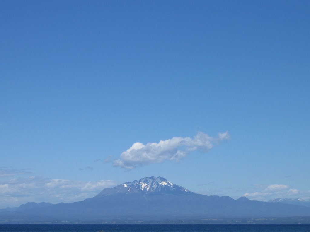 Volcán Calbuco (X Región- Chile) by Victoria Osorio