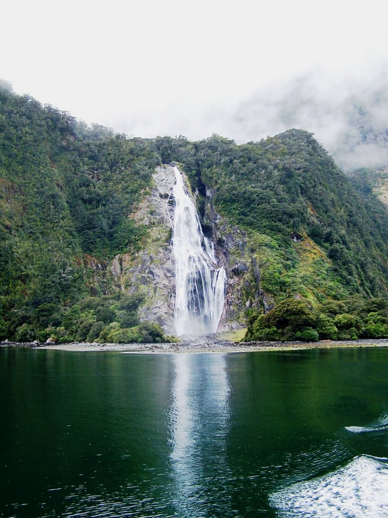 Bowen Falls - 160 meters (526 feet) - Milford sound by Mark Cassee