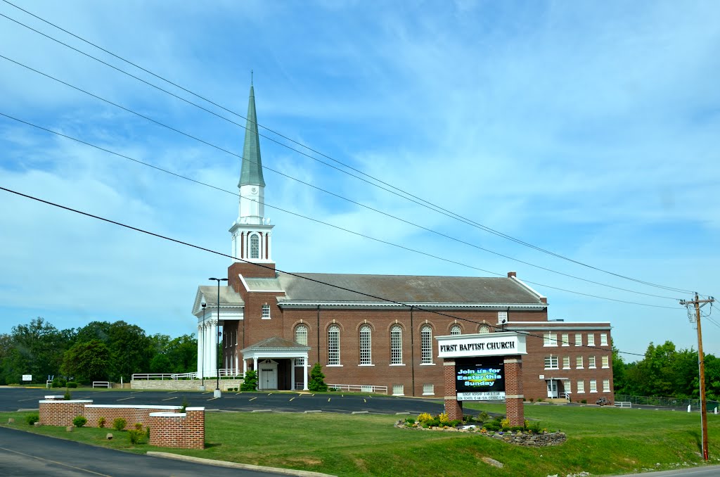 First Baptist Church of Poplar Bluff by Buddy Rogers