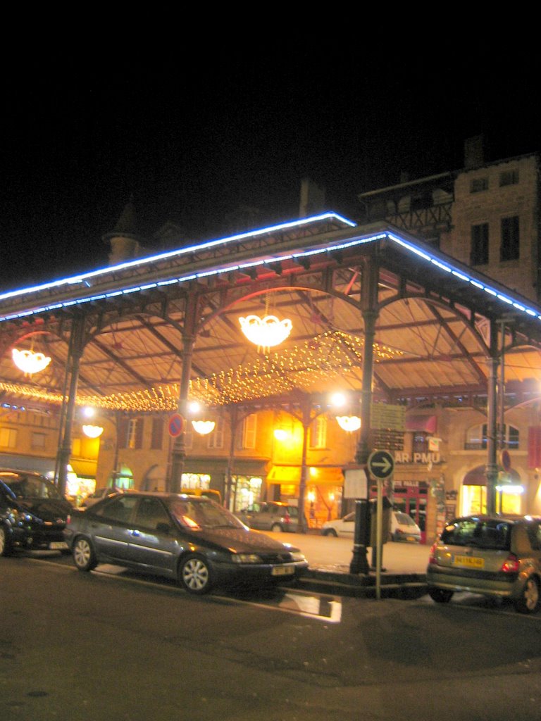 Place de l'ancienne Halle de Figeac by Christine Girault