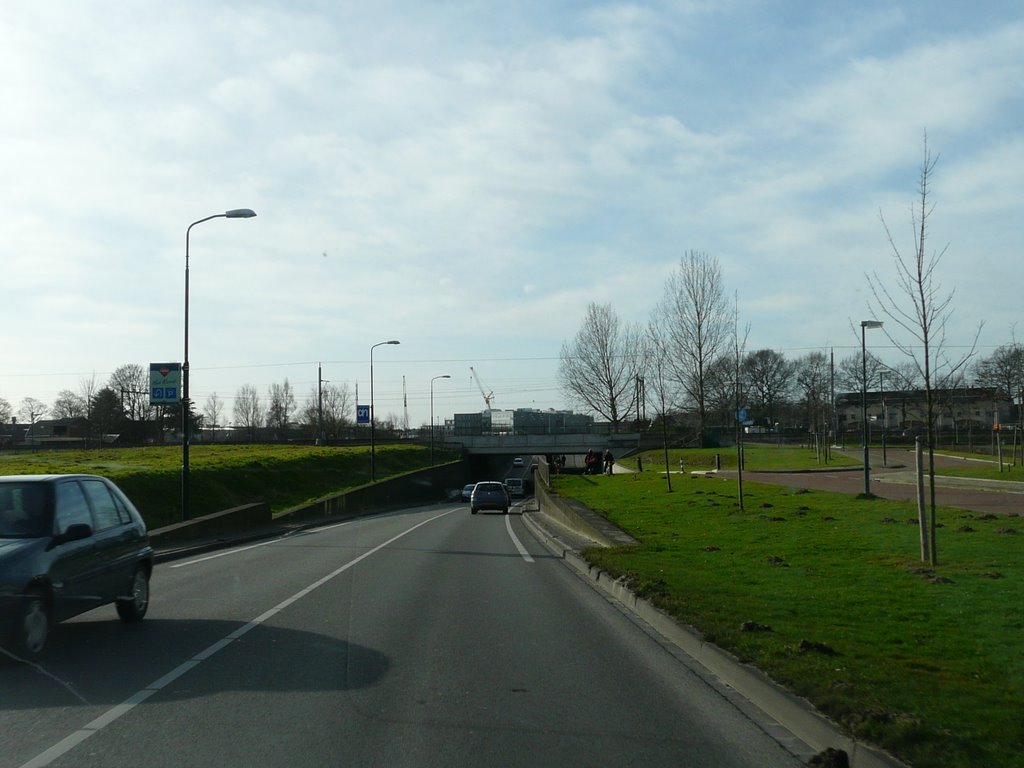 De Koppeling, Houten, nabij onderdoorgang spoor by David Jimmink