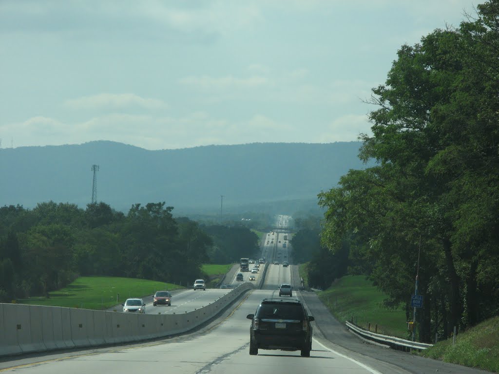 Five-mile straight-away on the PA Turnpike by htabor