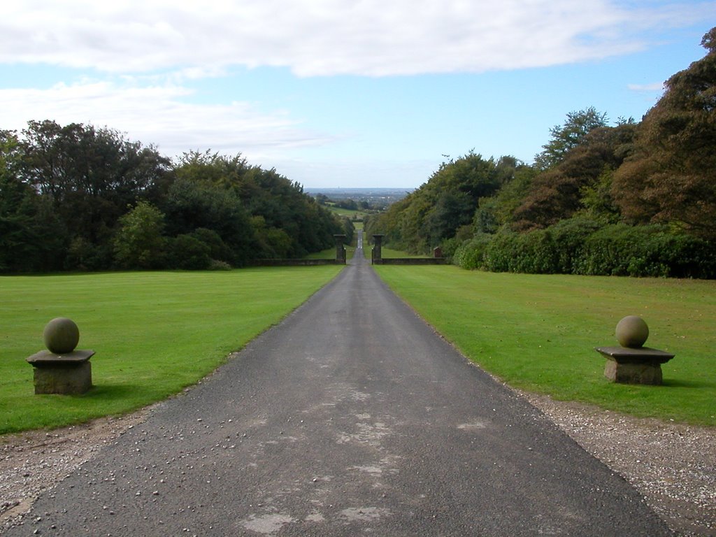 Hoghton Tower Driveway by gneylon