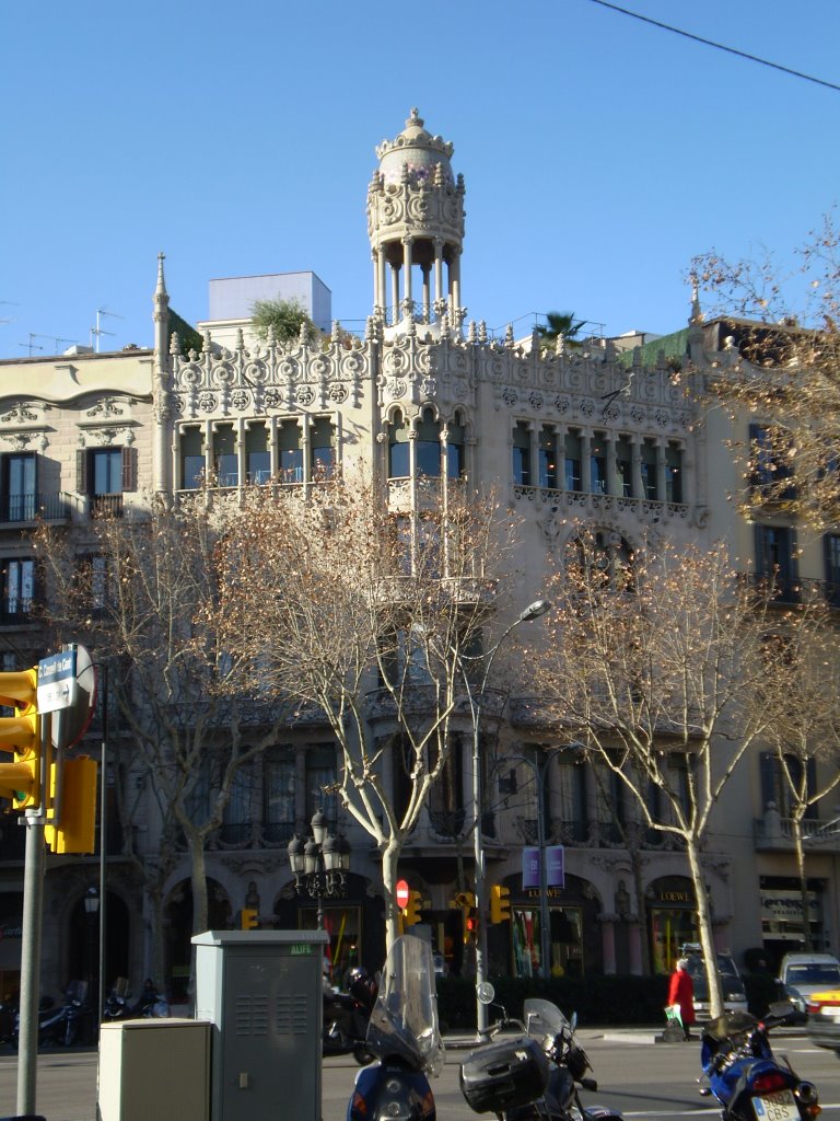 Dreta de l'Eixample, Barcelona, Spain by Roberto Colombi