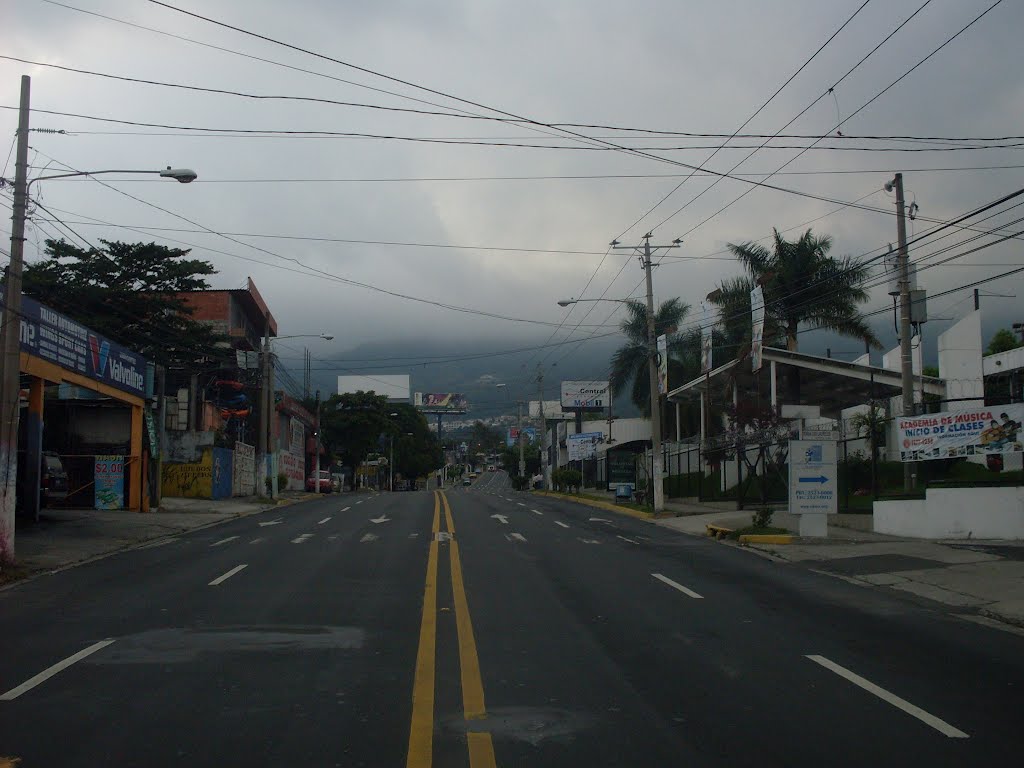 Alameda Juan Pablo II vista hacia el occidente by JMRAFFi