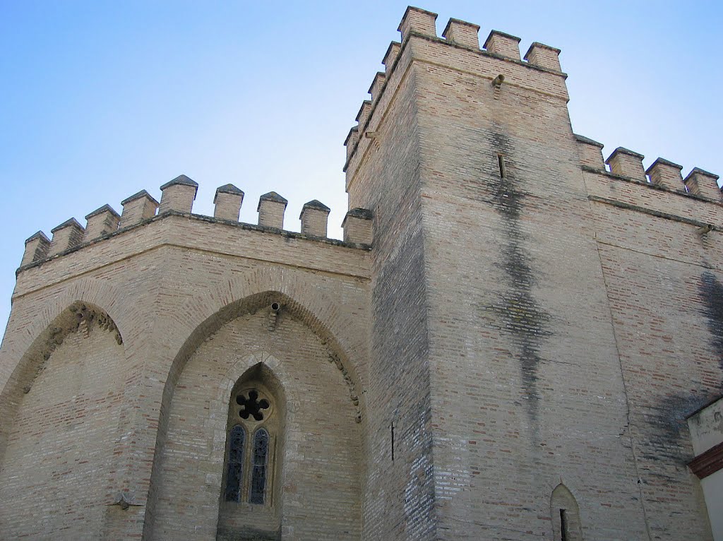 Iglesia fortificada de San Antonio Abad by marathoniano