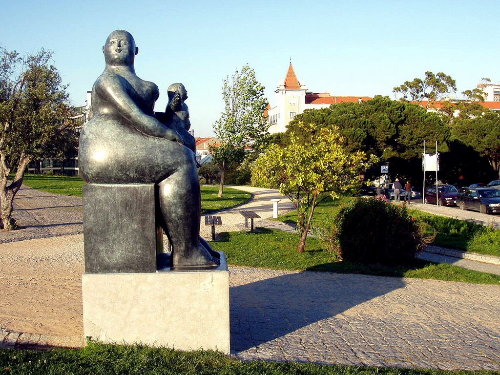 Jardin Amalia Rodrigues (Fadista), Maternidad de Botero, Lisboa, Portugal by Antonio Alba