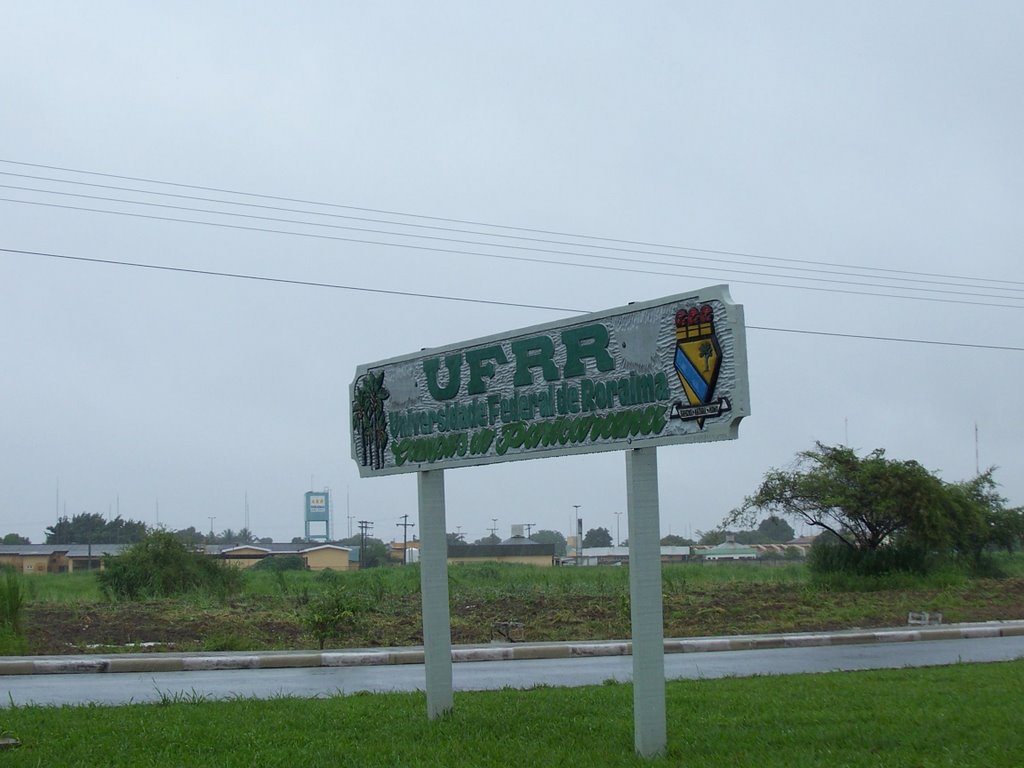 Entrada da Universidade Federal de Roraima (UFRR). by Antonio Carlos Buriti