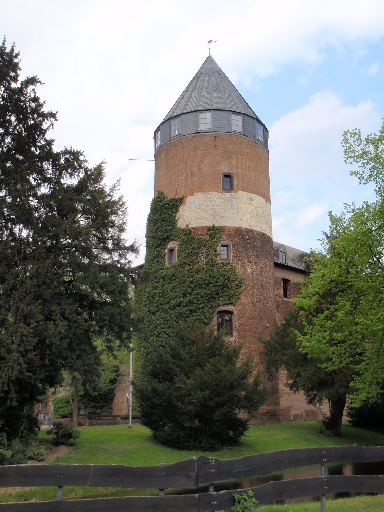 Brüggen, Castle"Burg Brüggen"(DE) by stevenvanValen+hannekeRolloos