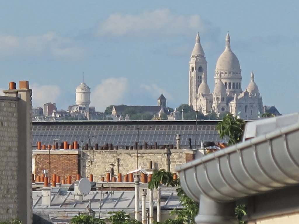 View from Rue de Varenne 40, Paris 75007 by clauskamp