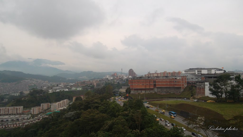 Vista de Manizales desde el C.C. Fundadores by Géolatin