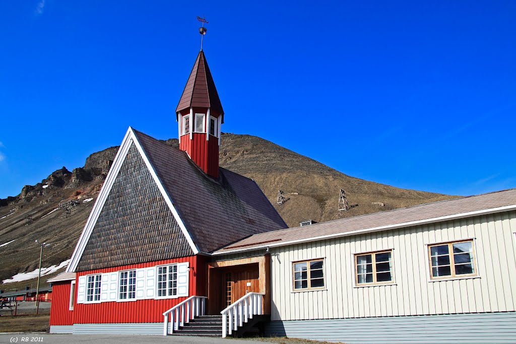 Longyearbyen Kirche by digipic | Long live Panoramio!